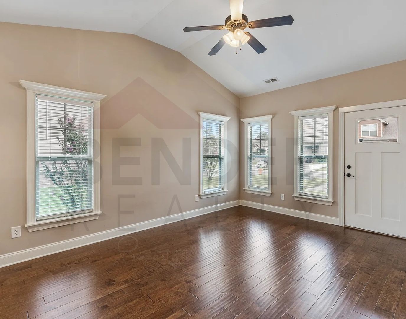 GORGEOUS FOURPLEX HOME – photo 2