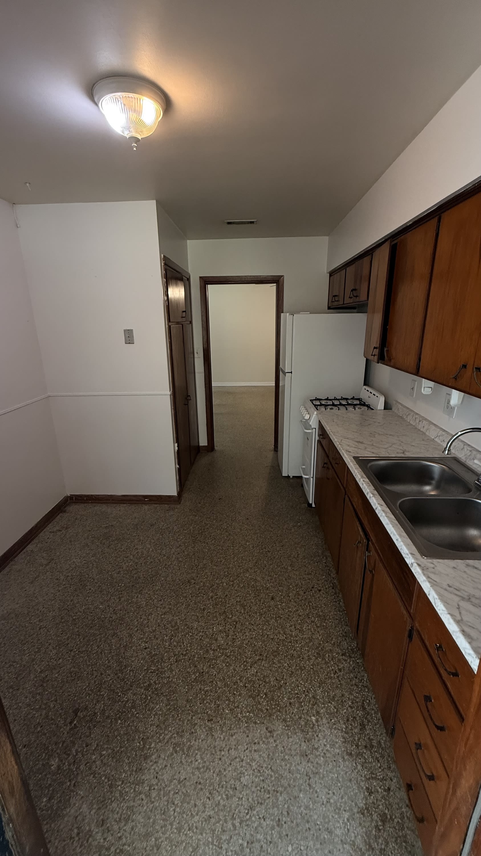 932 Northeast 6th Avenue – photo 3