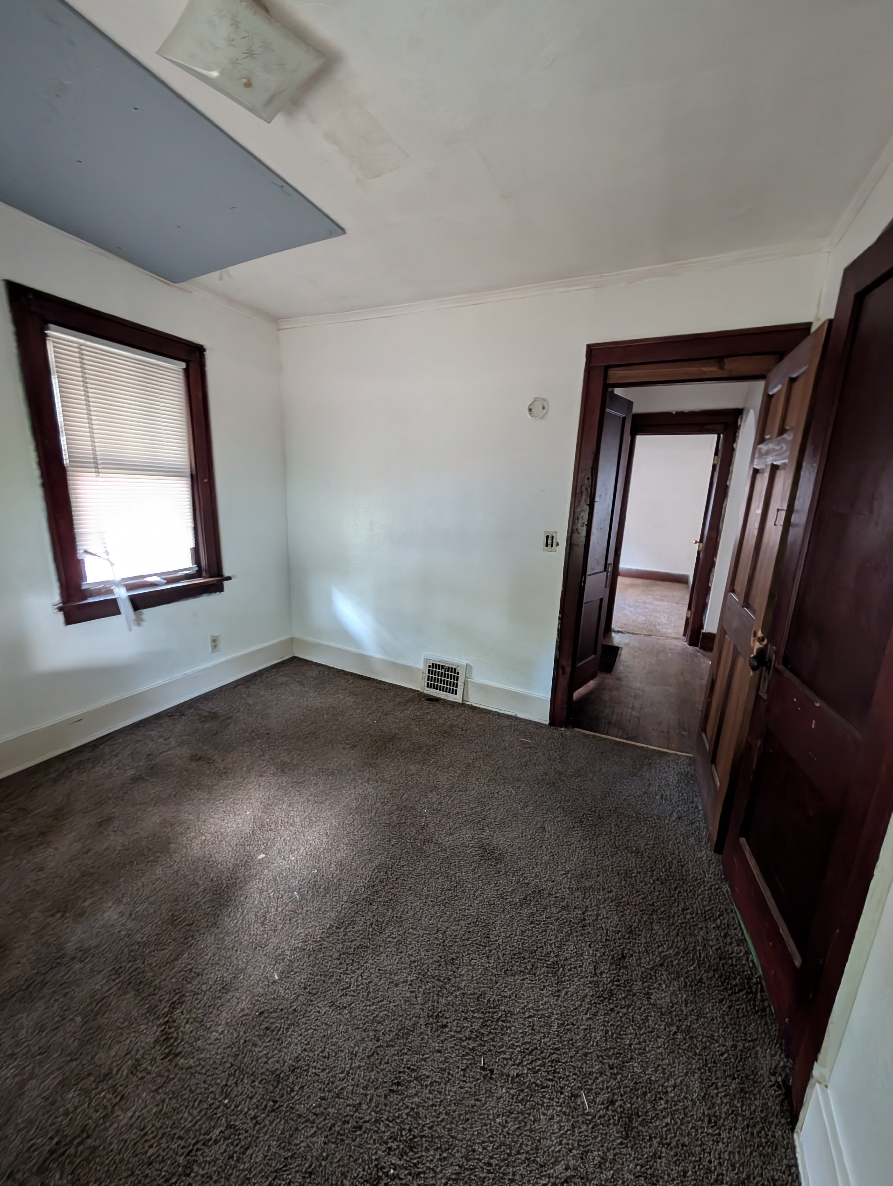 812 W Mac Queen Ave – photo 5
