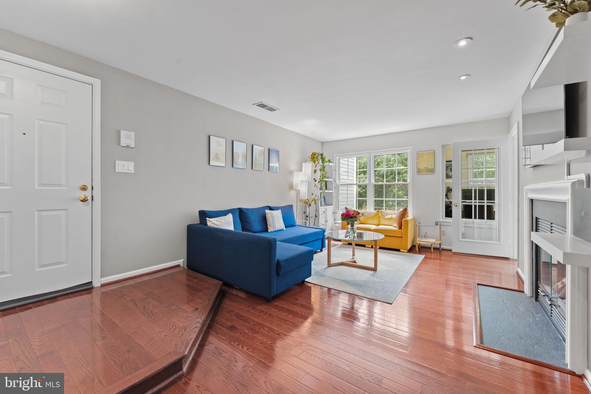 7501 ASHBY Lane – photo 3