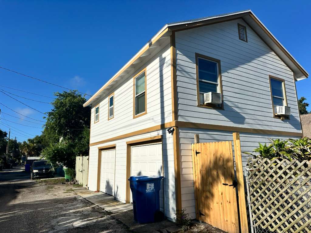 1037 12Th St N – photo 5