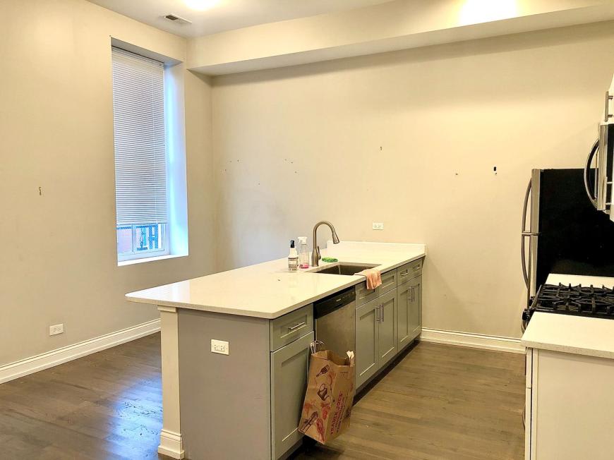 2622 West Cermak 2620 W Cermak – photo 3