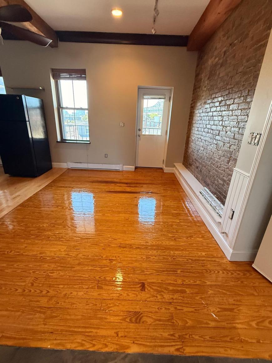 42 Williams St. – photo 3