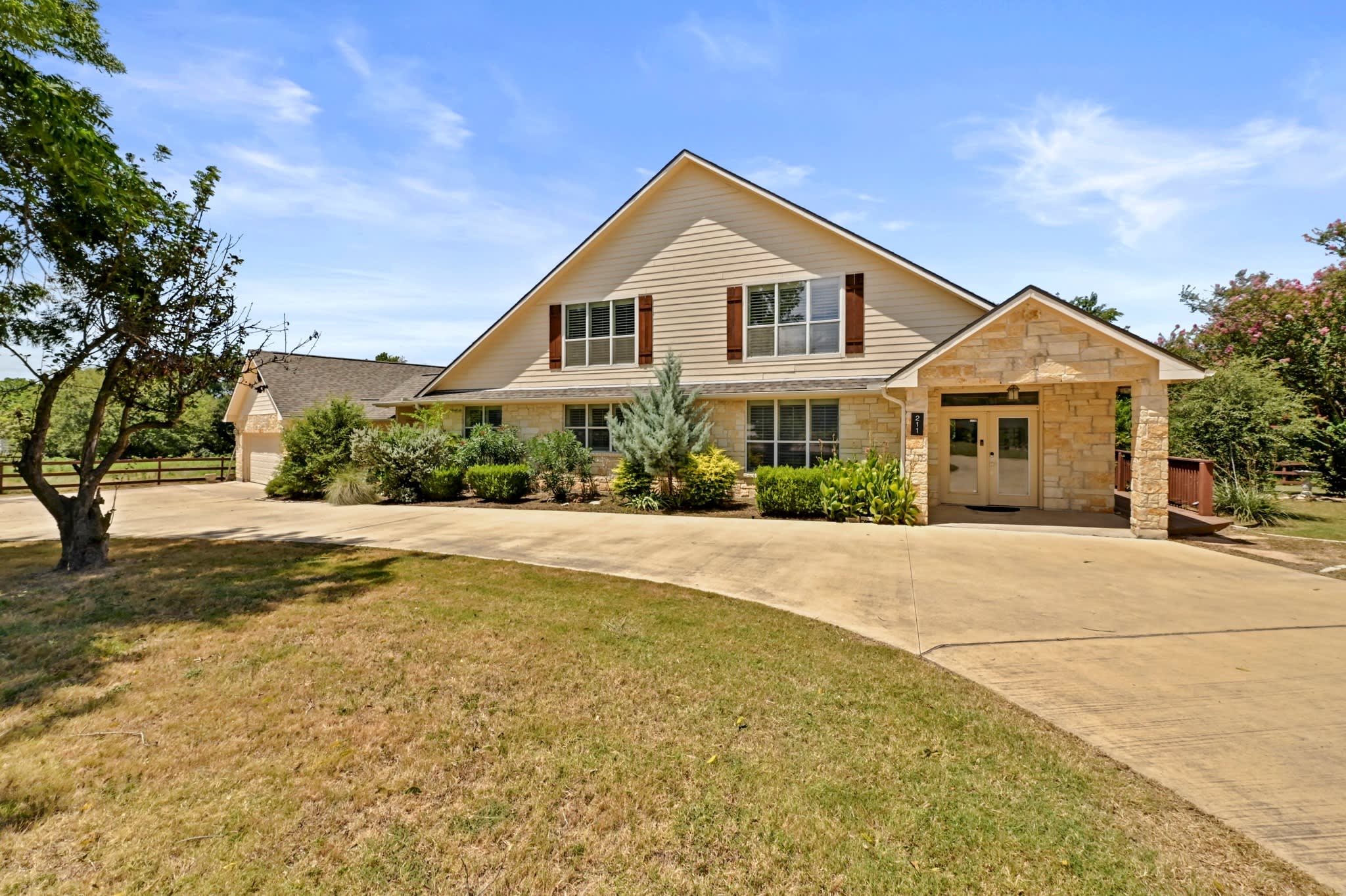 211 Moore Lane – photo 1
