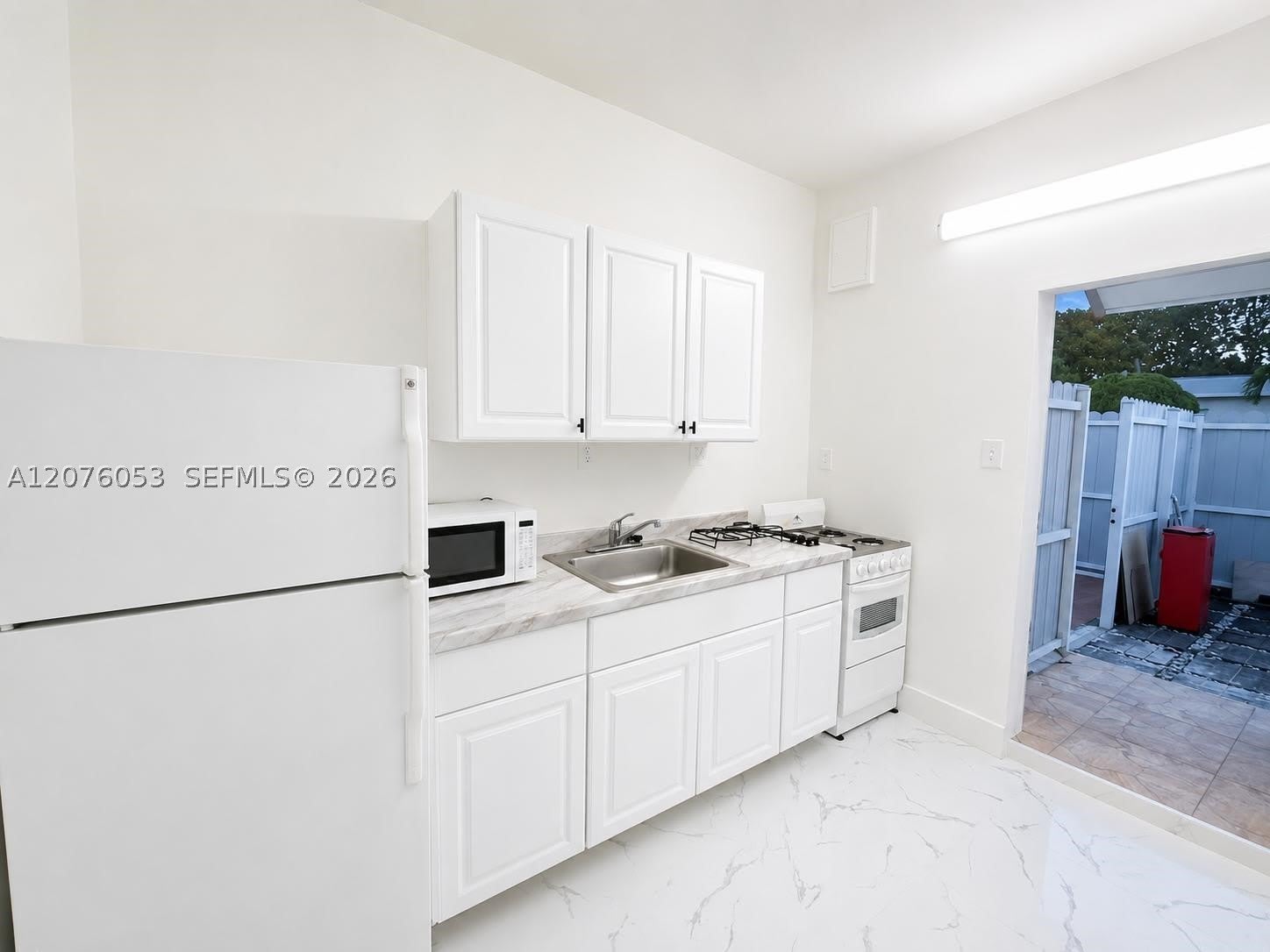 500 E 54th St – photo 2