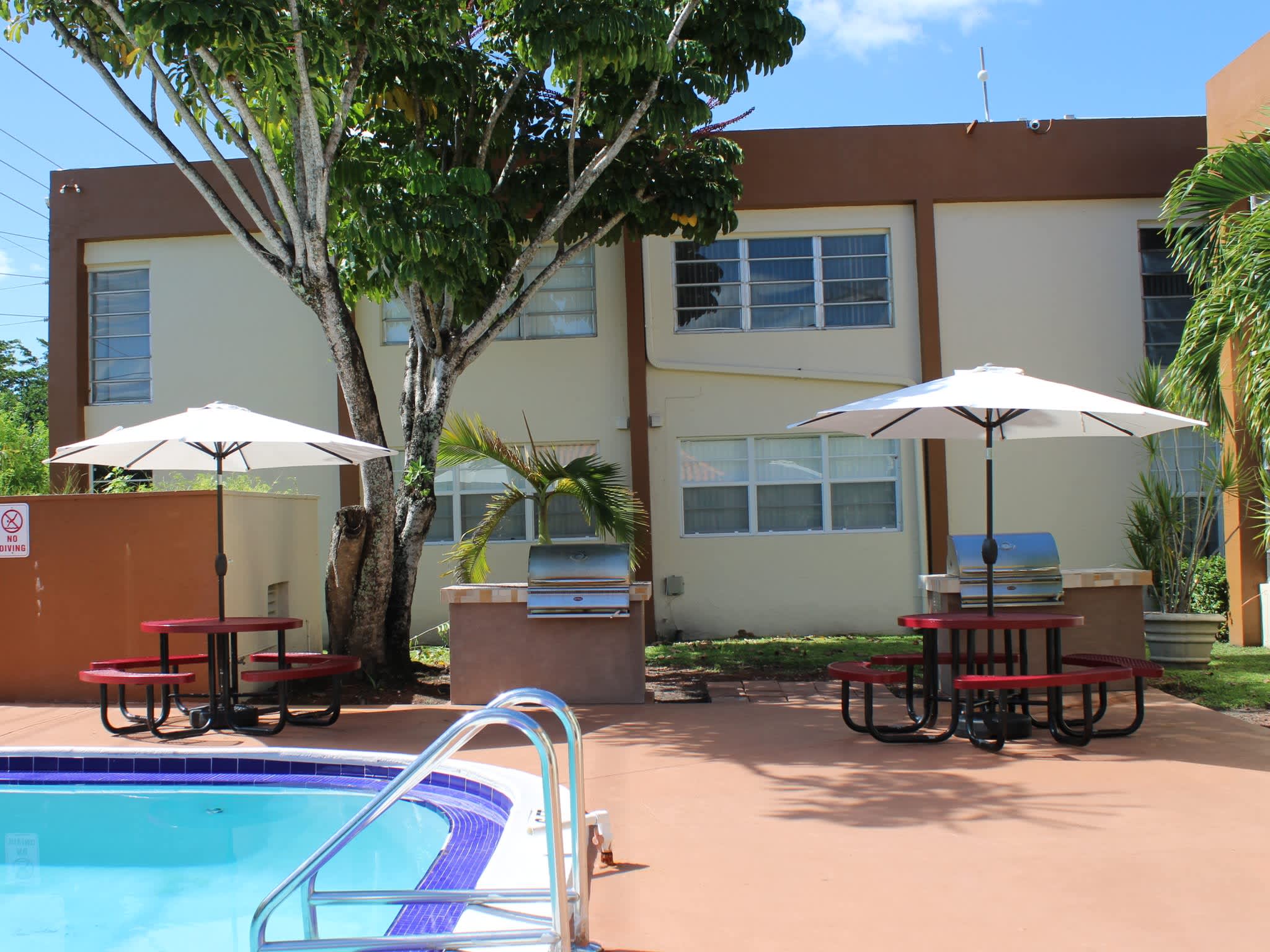 Las Brisas Gardens – photo 2