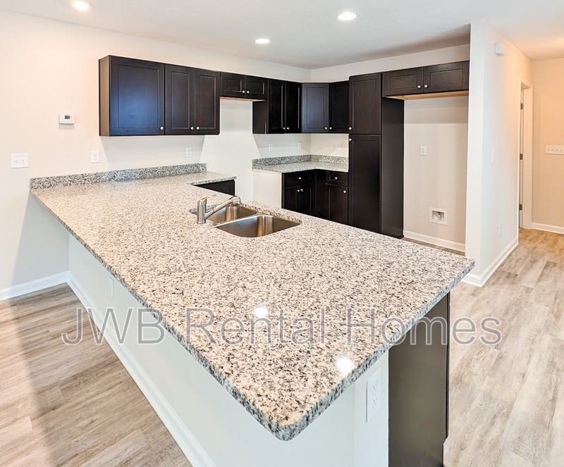8719 Galveston Ave – photo 2
