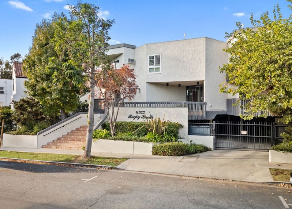 8577 Rugby Dr Apt 101 – photo 1