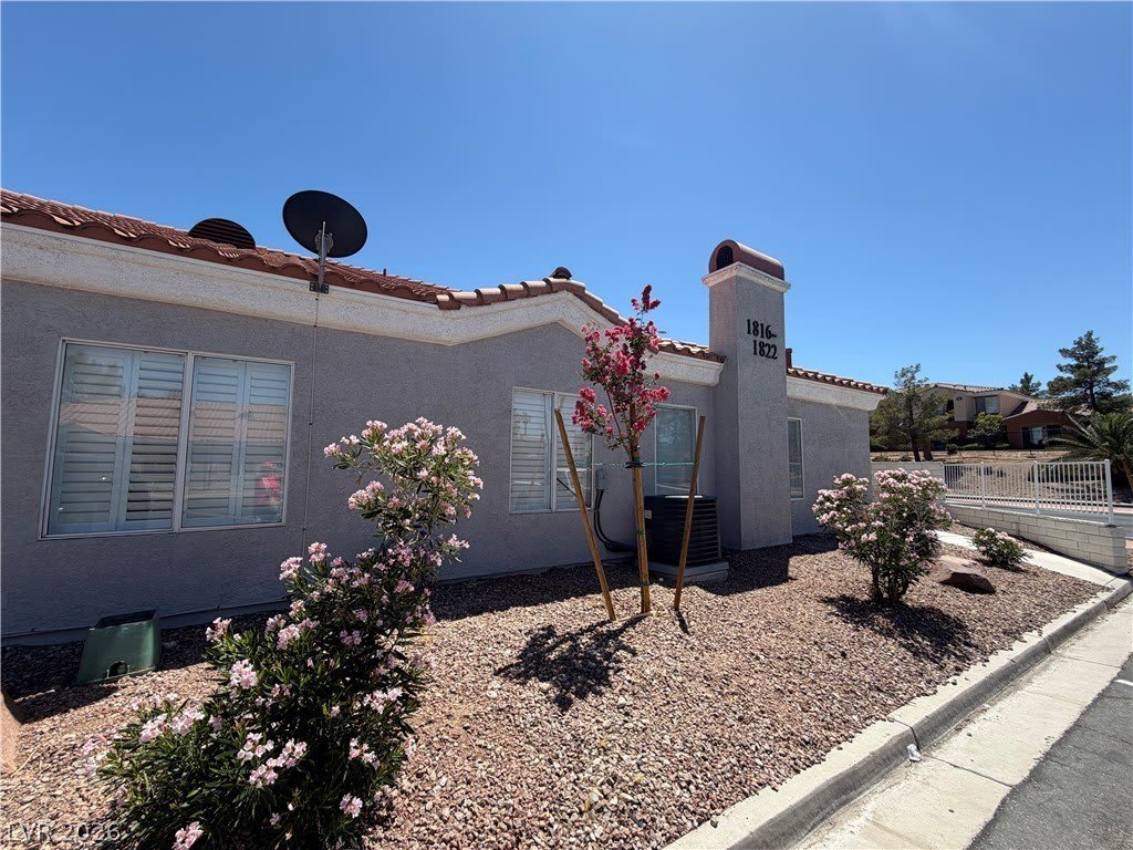 1822 N Jones Boulevard – photo 1