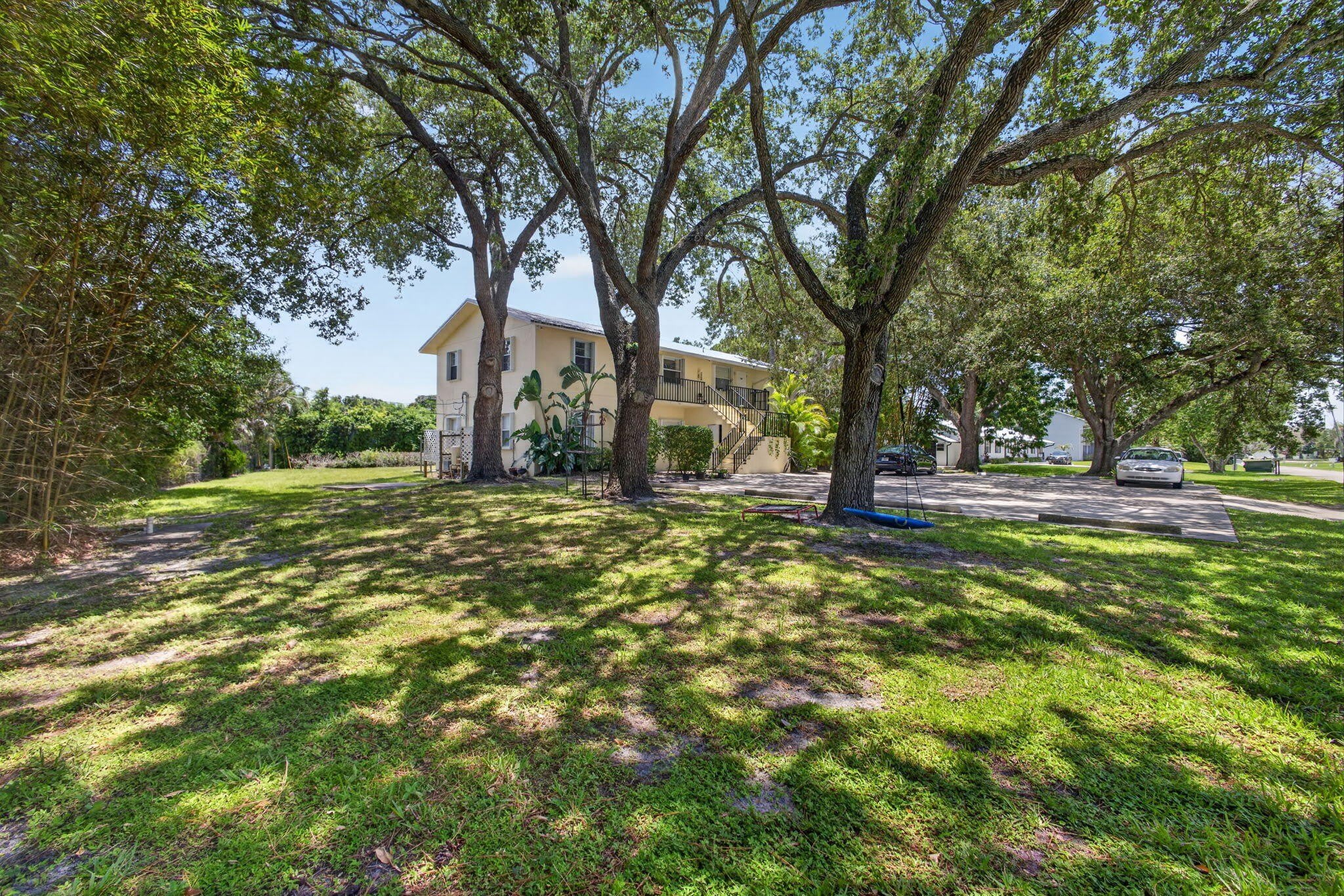 708 SW Gardens Boulevard – photo 5
