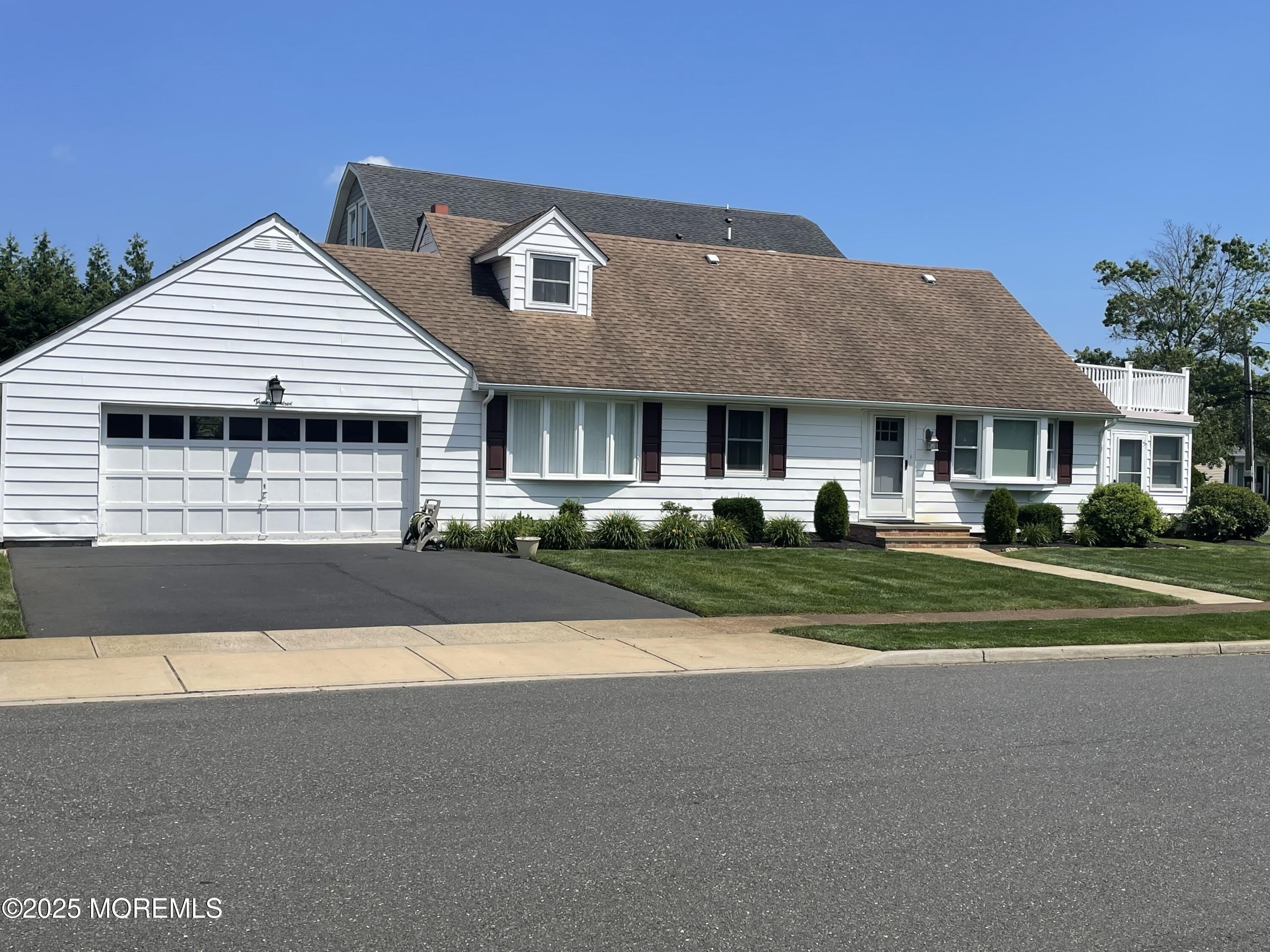 300 4th Avenue – photo 2