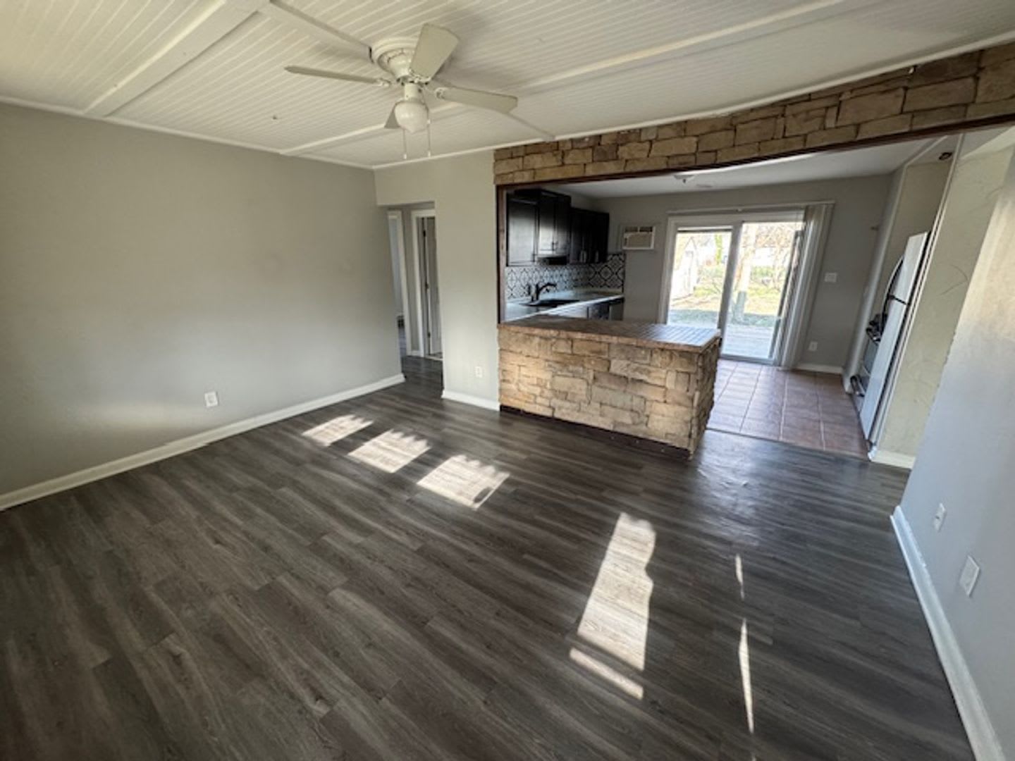 Spacious Roseville Three Bedroom home – photo 2