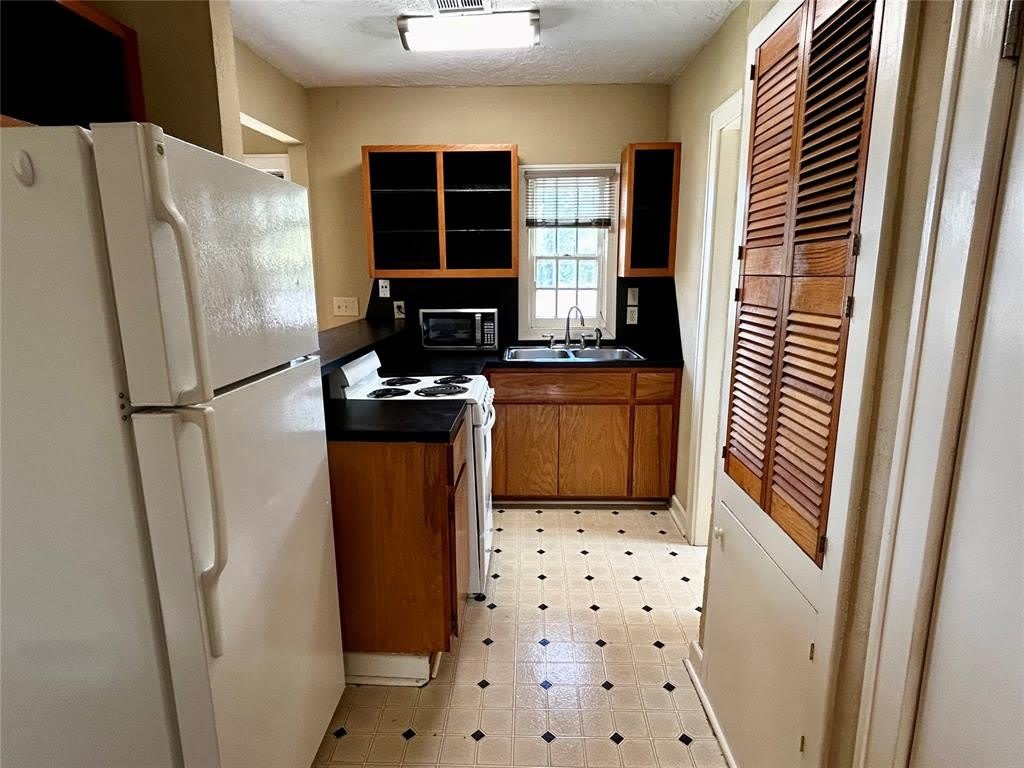 731 S Jenkins Avenue – photo 4