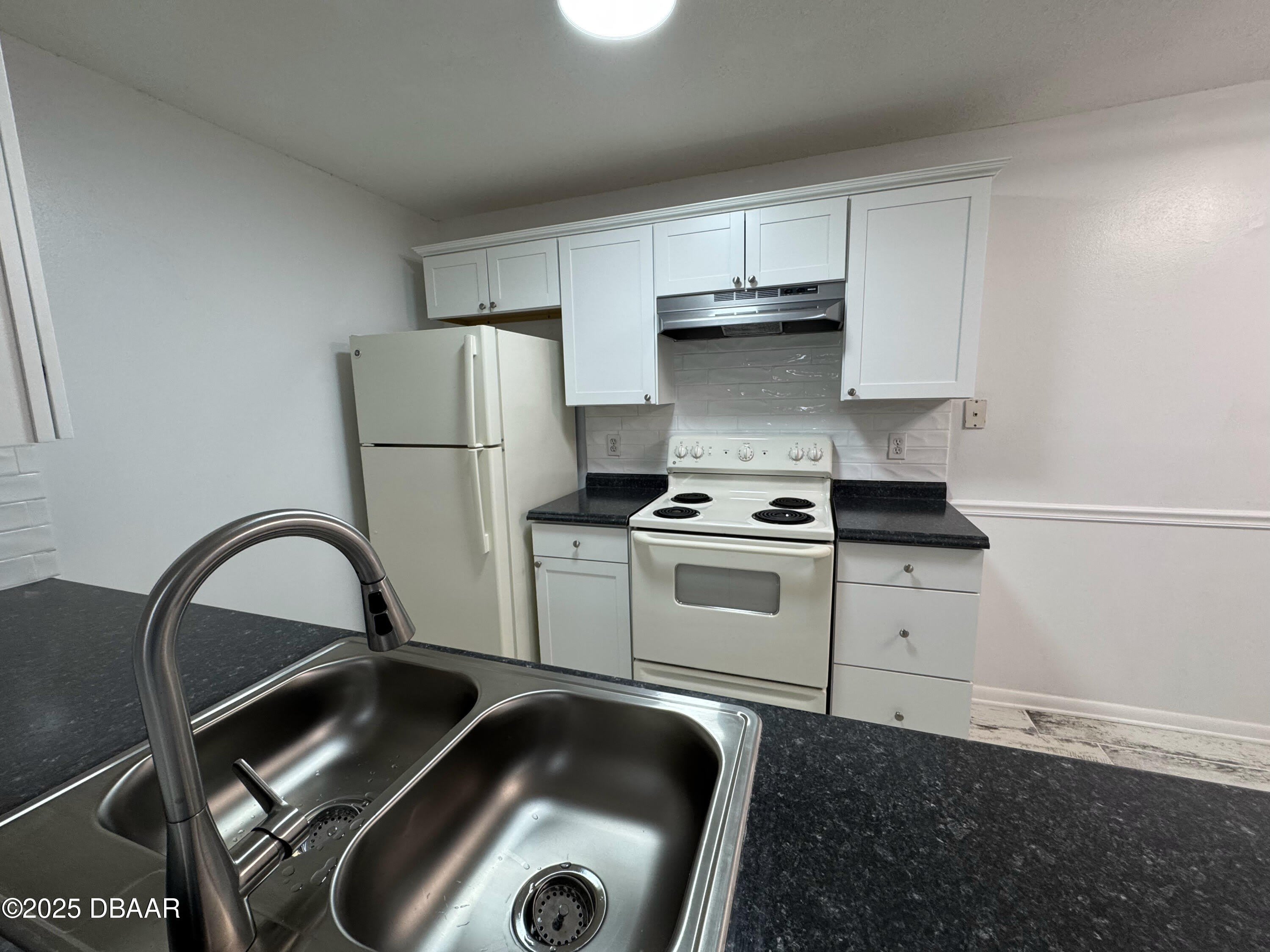3102 Oak Trail – photo 5