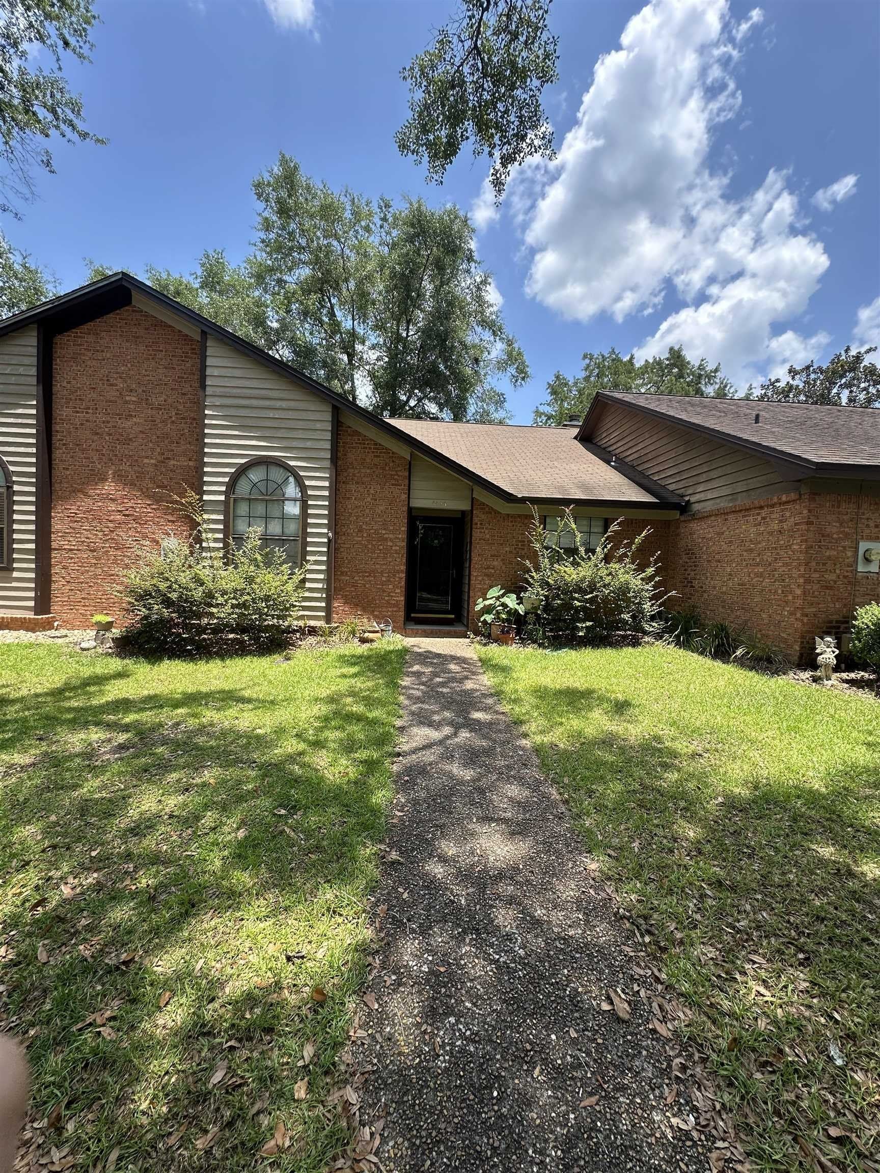 4436 Stratfordshire Court – photo 1