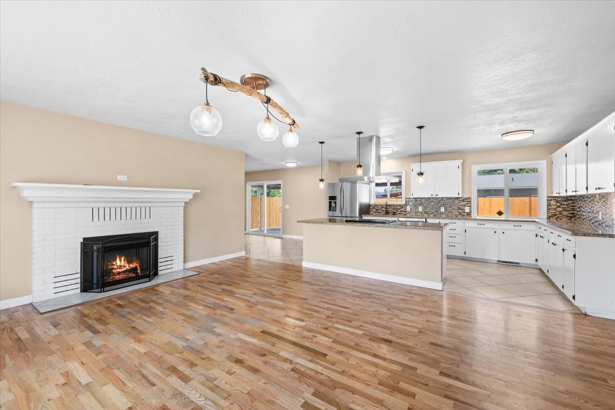 1461 Johnson Street – photo 2