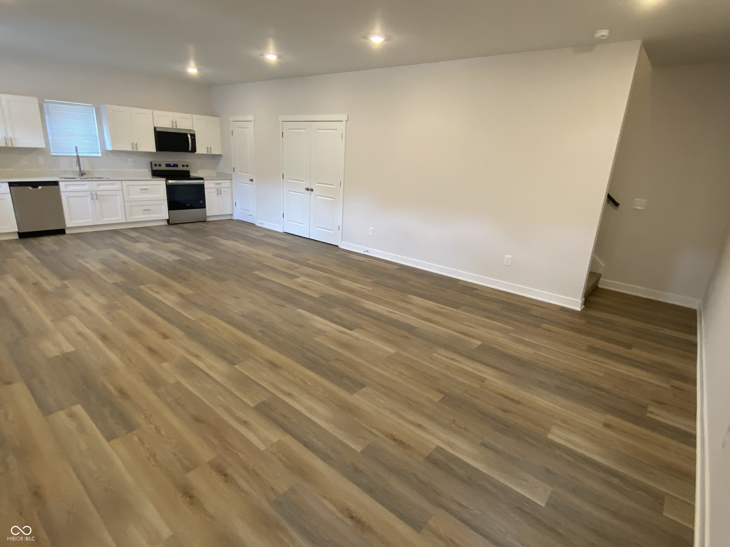 2137 Bellefontaine Street – photo 4