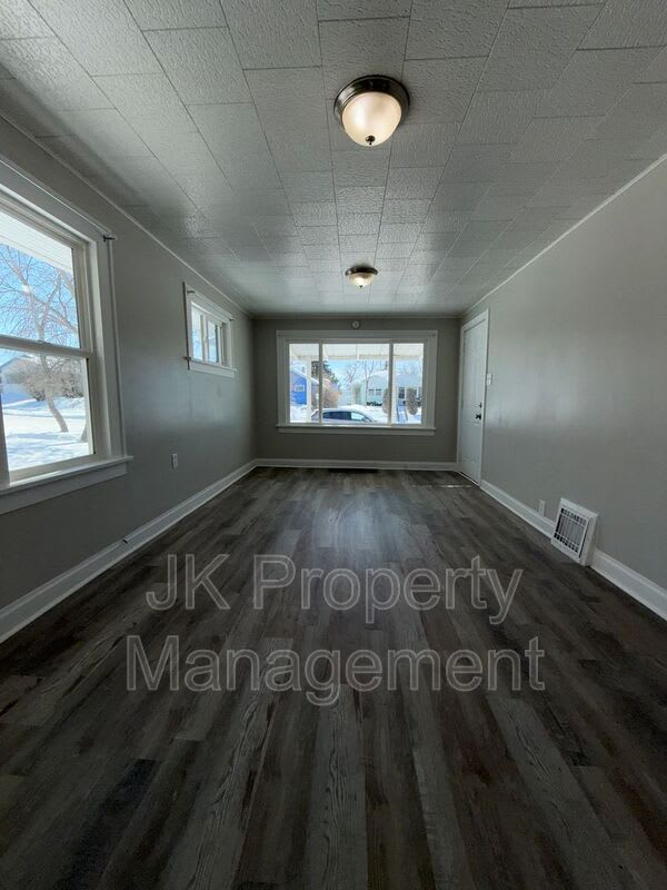 1703 2nd Ave S – photo 3