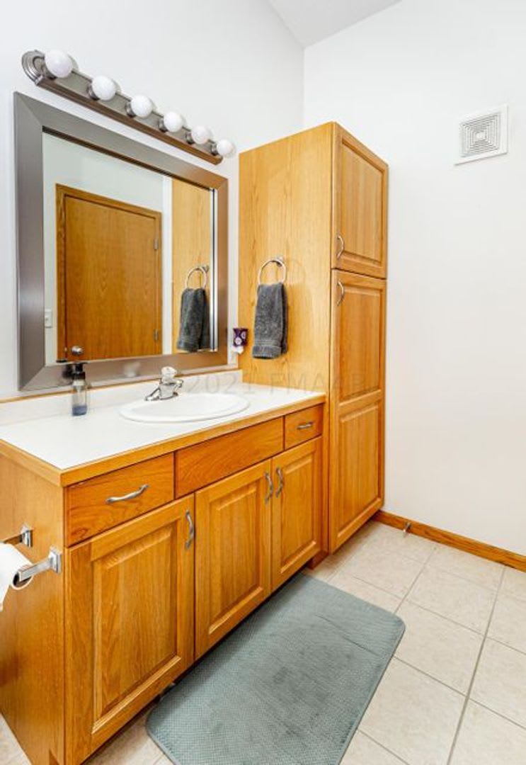 3 Bed 2 Bath – photo 5