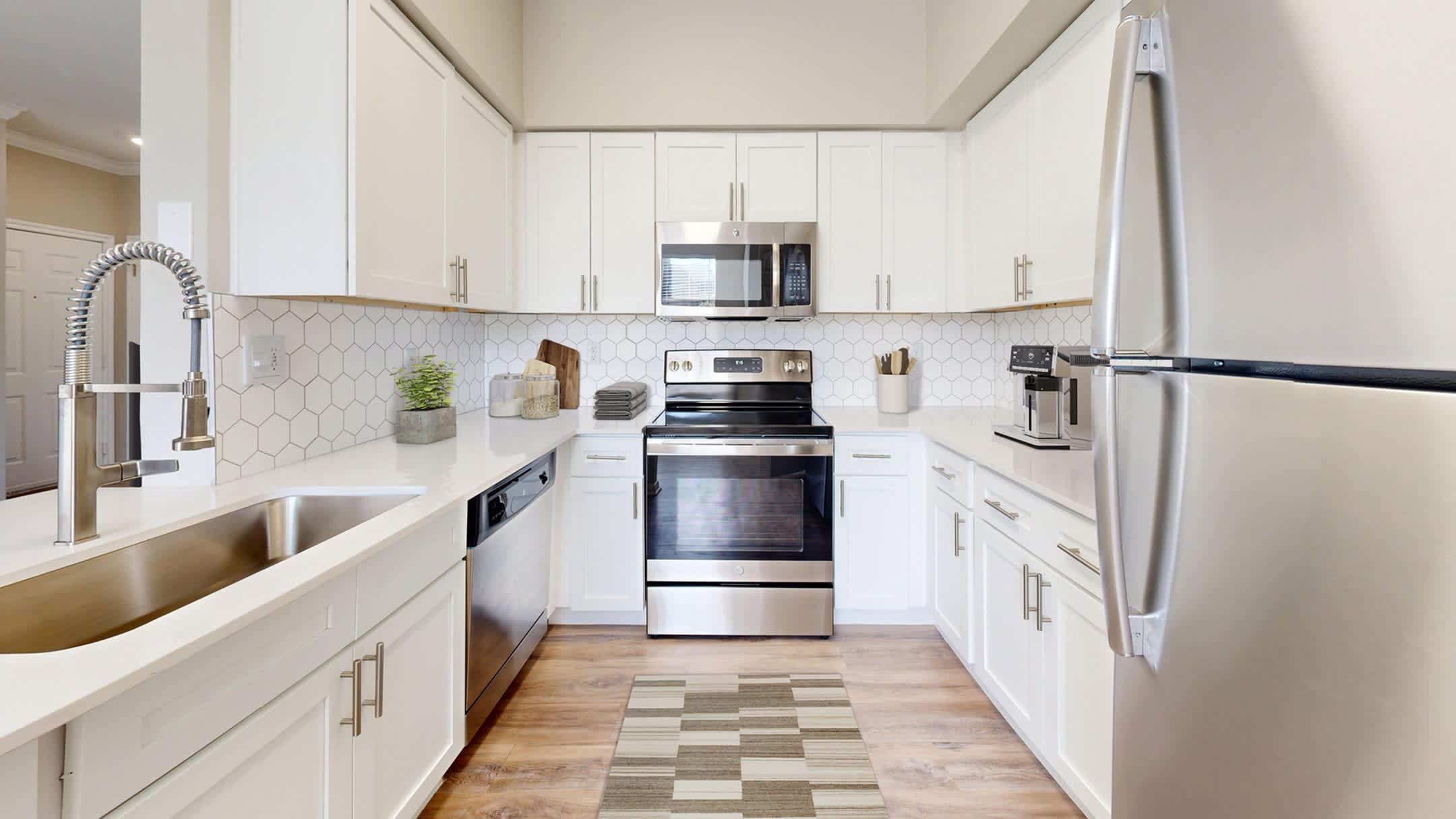 The Oasis Apartments – photo 3