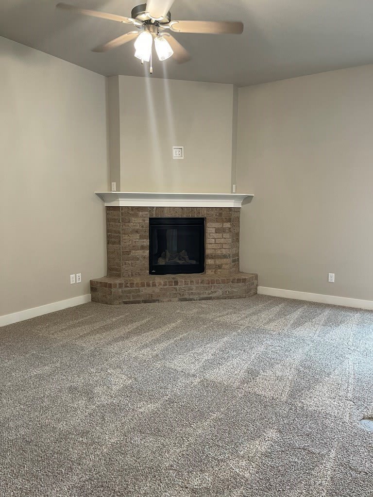 1121 Masquerade Blvd – photo 2