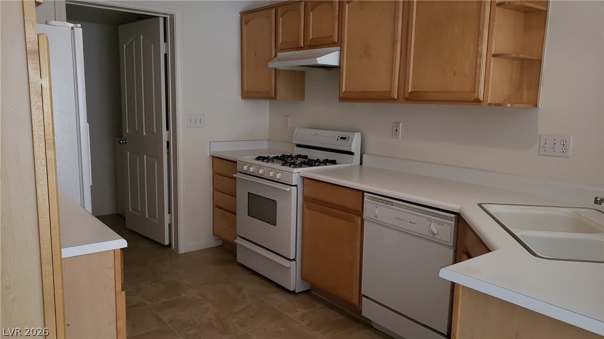 200 BOOTHBAY Street – photo 4