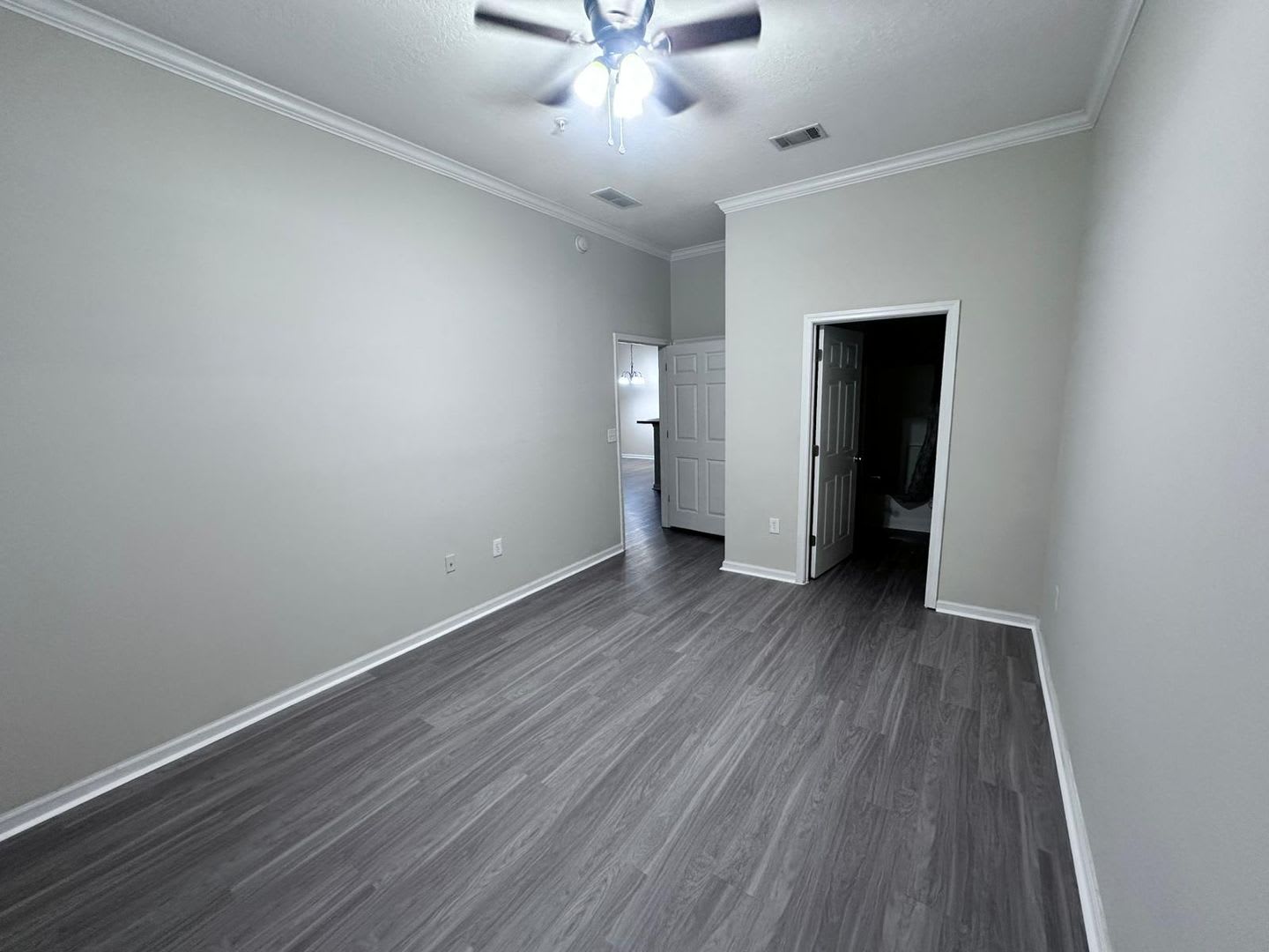 Enjoy First-Floor Living in a Peaceful Gated Jacksonville Community – photo 5
