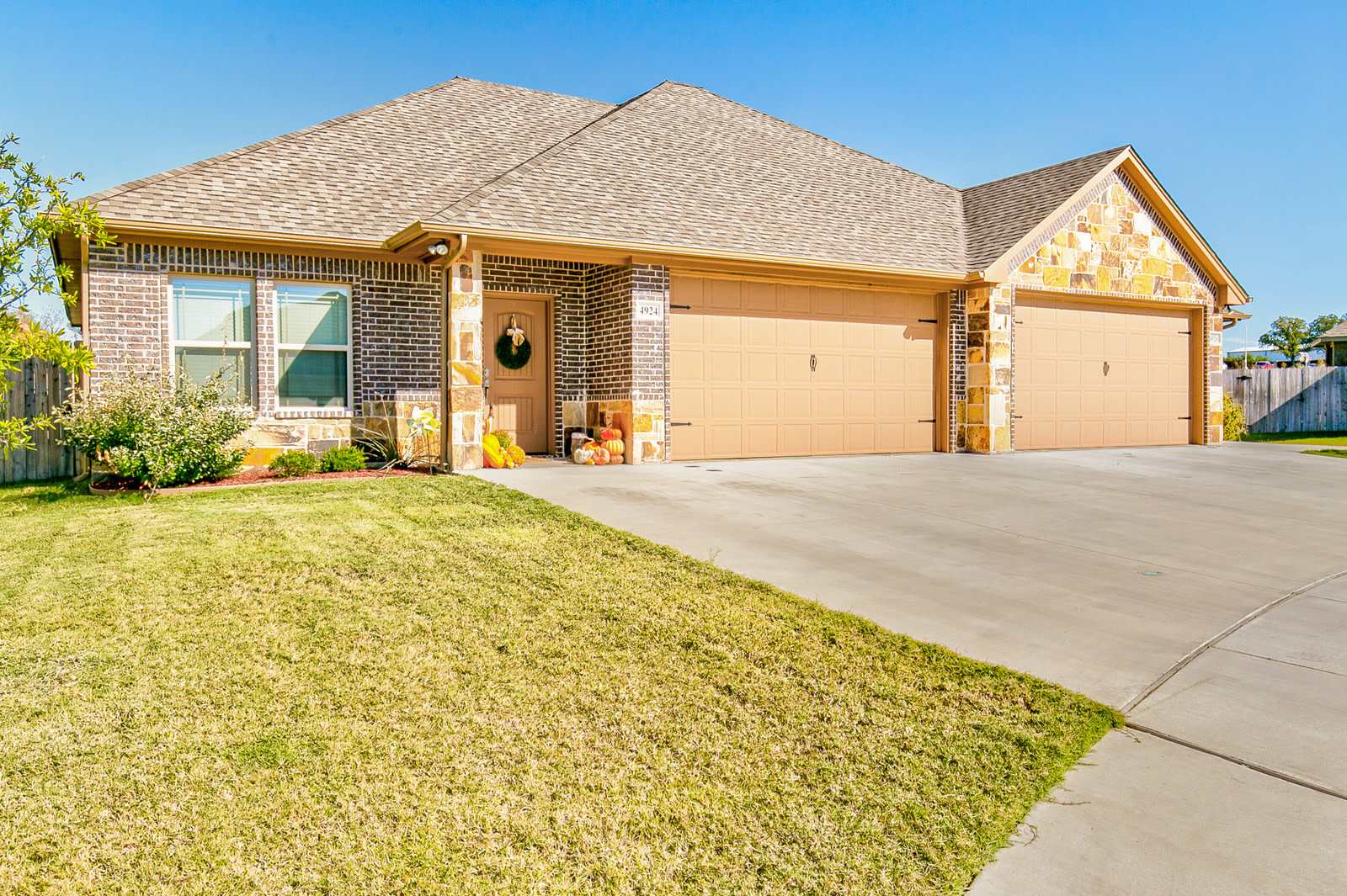 4924 Opal Court – photo 1