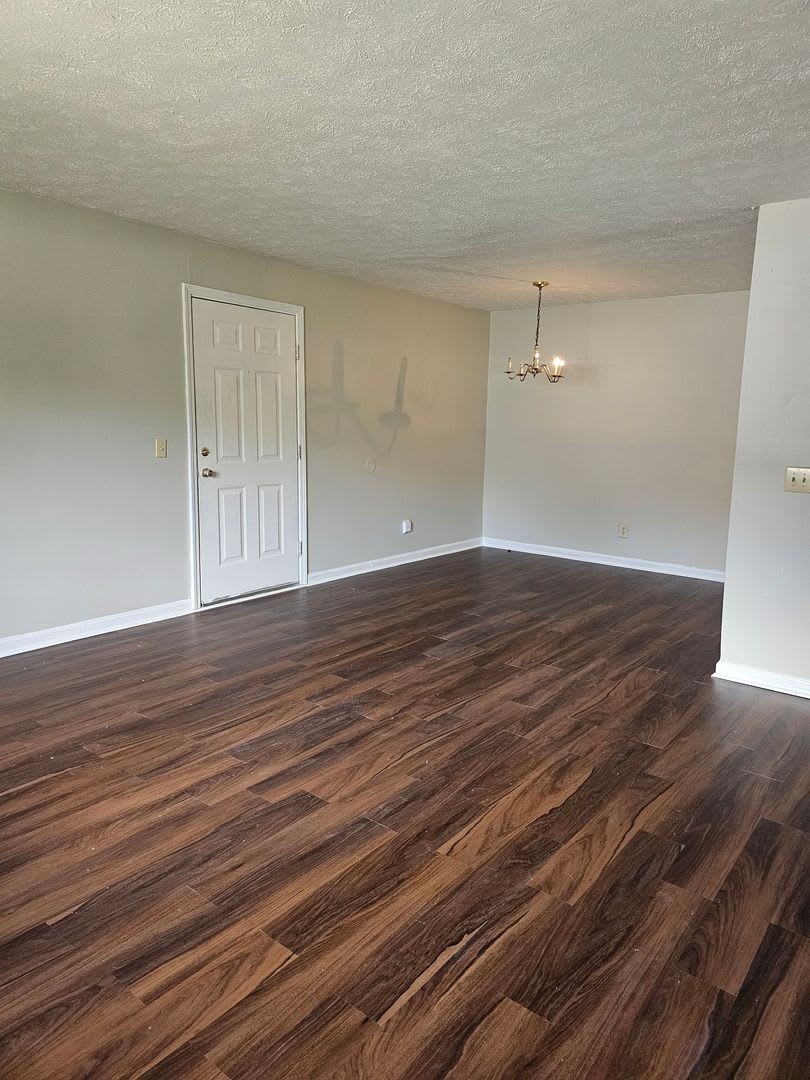 Conveniently Located Affordable Condo For Rent – photo 4