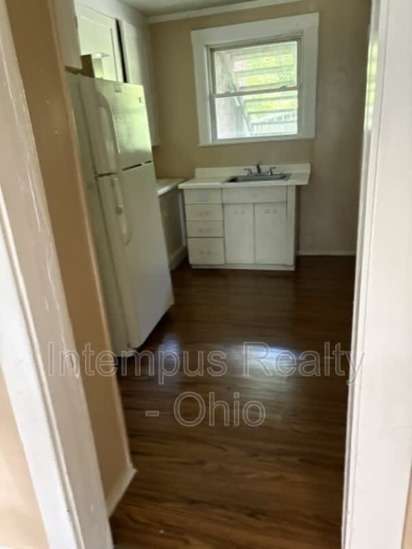 325 Hayes Ave – photo 3