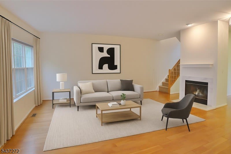 1310 Grandview Ct – photo 2