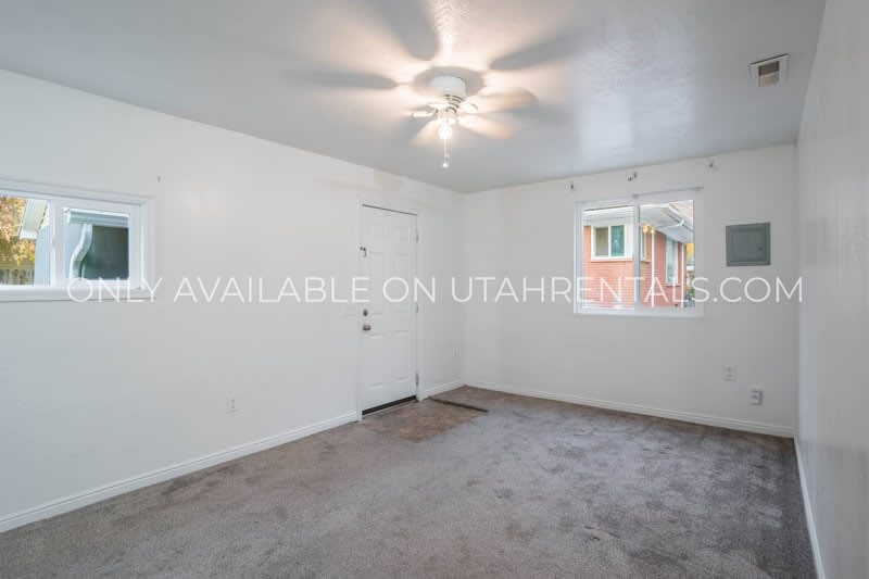 637 N 600 W – photo 2