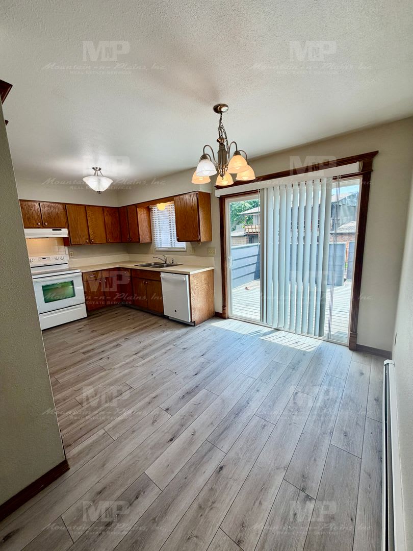 1628 Azalea Drive 2 – photo 5