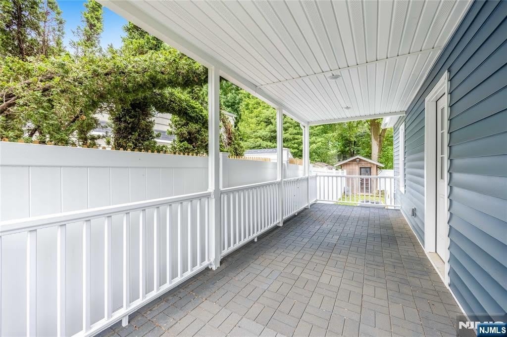 16 Clarke Street – photo 5