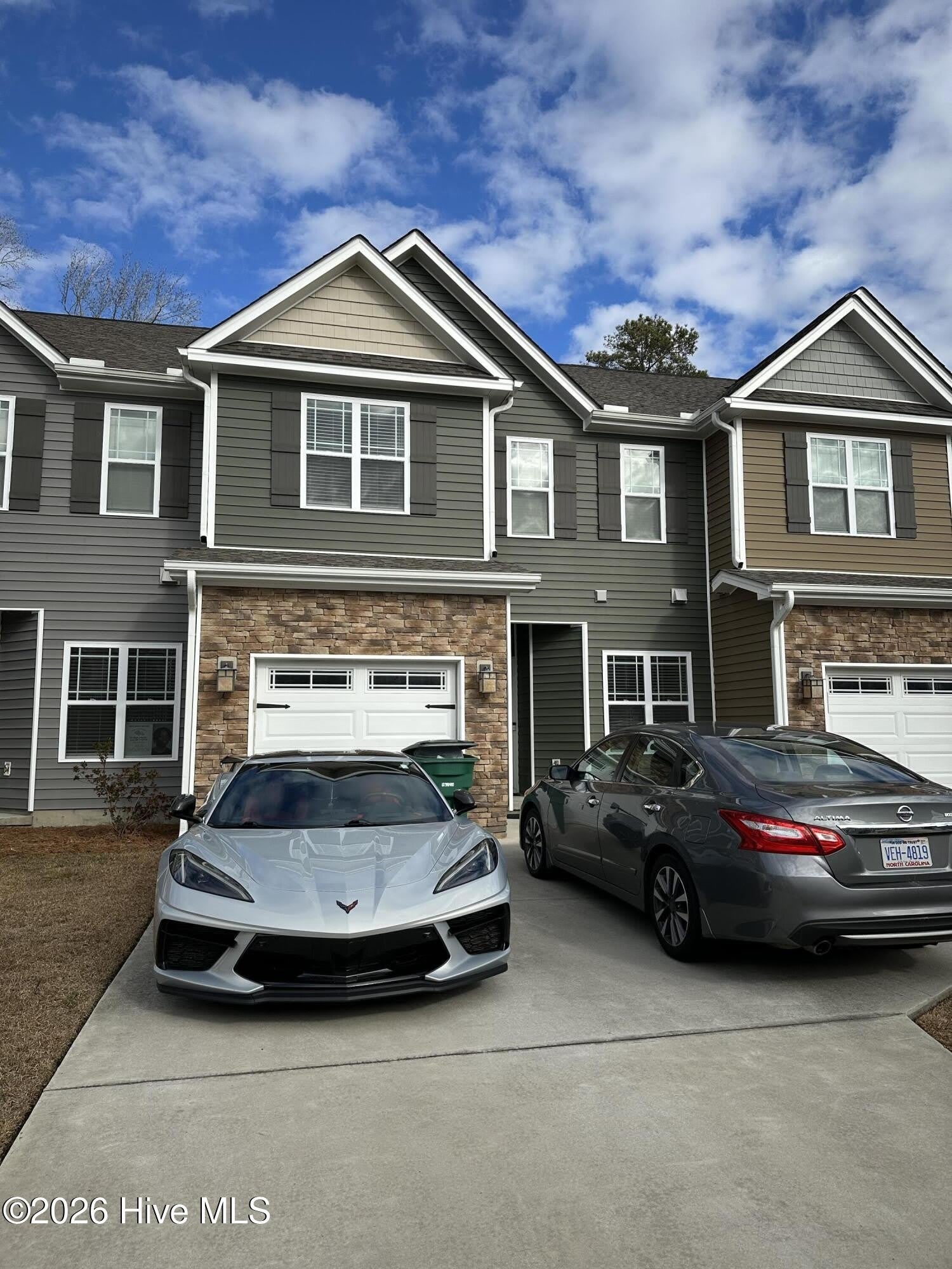 1823 Fox Den Way – photo 1