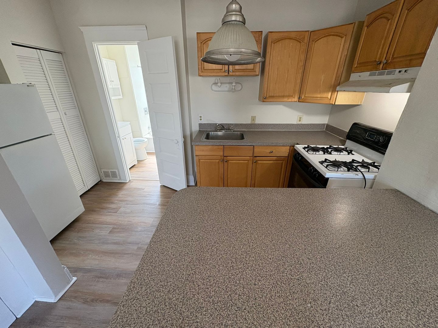 7951 Lorain Ave – photo 2