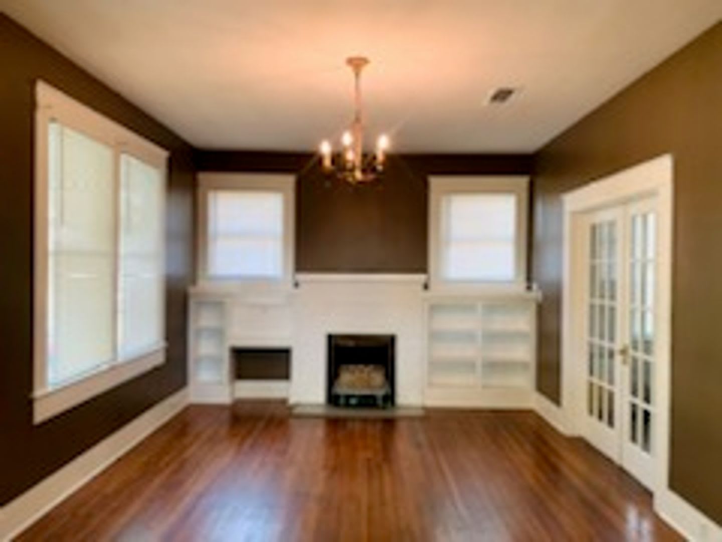 CHARMING 3 BEDROOM HOME WITH HISTORIC CHARACTER AND MODERN COMFORTS – $1,595/MONTH – photo 2