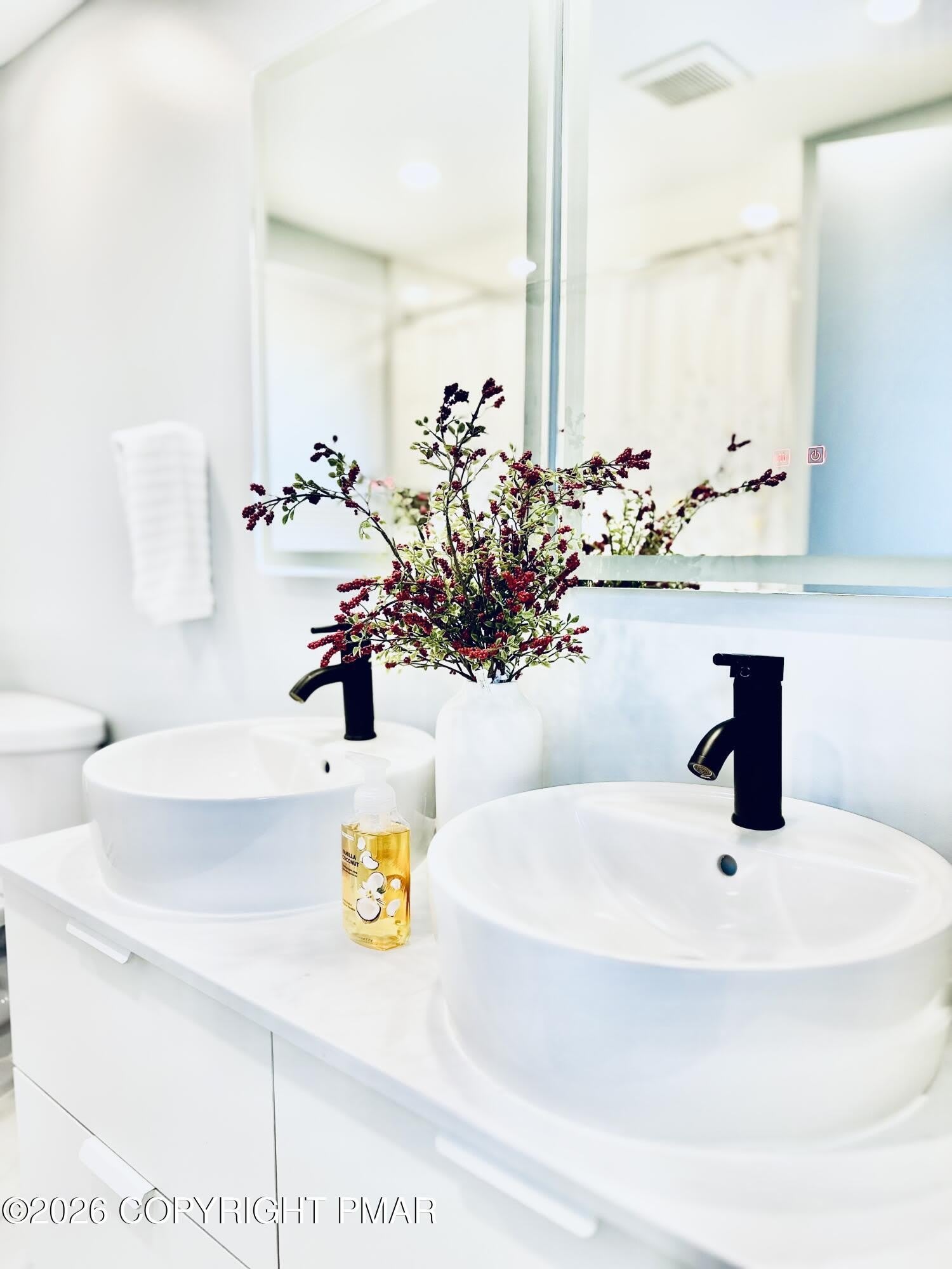 2170 Vacation Lane – photo 5