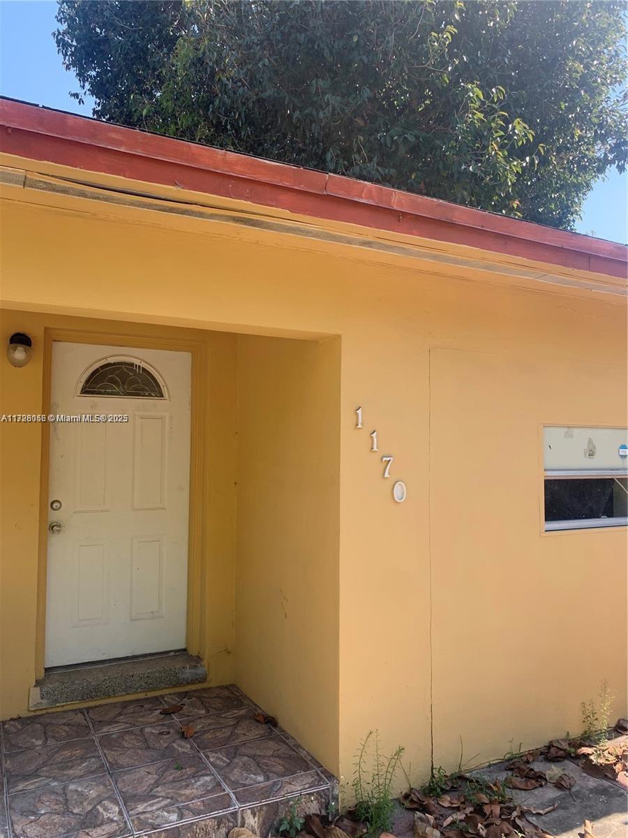 1170 NE 149th St – photo 1