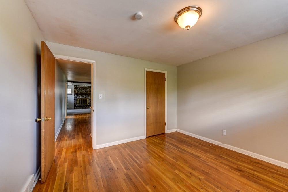 1827-29 E Jewell Avenue – photo 4