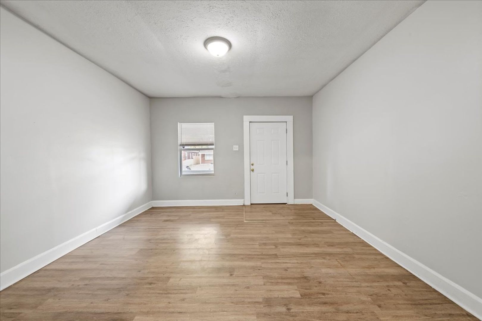 1119 N Dearborn Street – photo 3