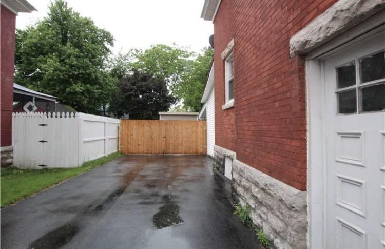 Charming 3 Bedroom Home For Rent In Watertown – photo 2