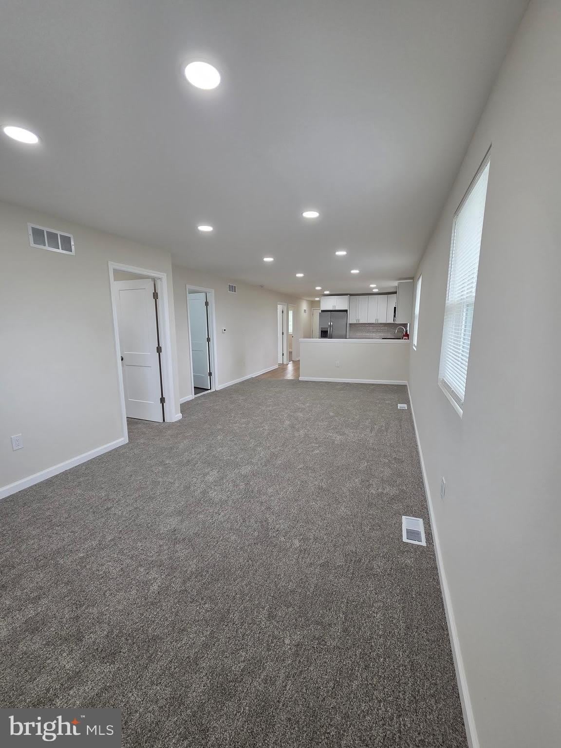 102 E CLEMENTS BRIDGE Road – photo 5