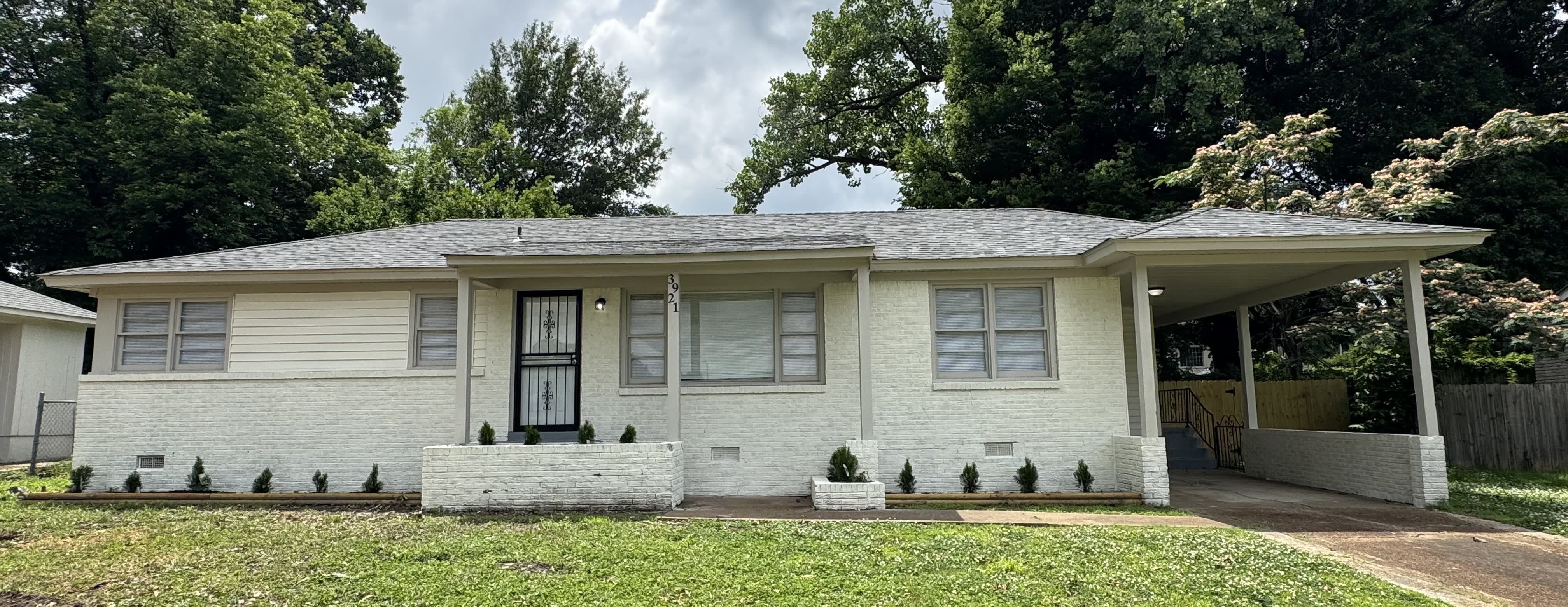 3921 Royal Oaks Dr – photo 1