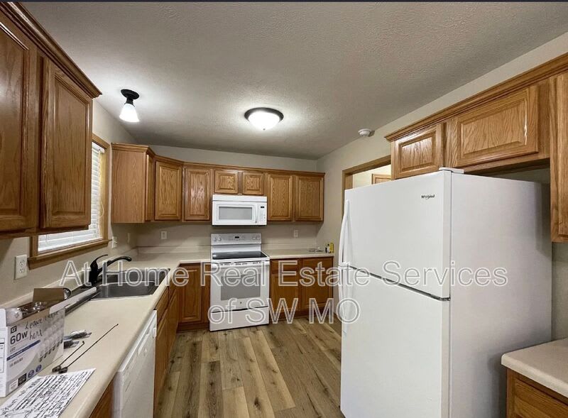 3903 S Walnut Hill Ave – photo 4