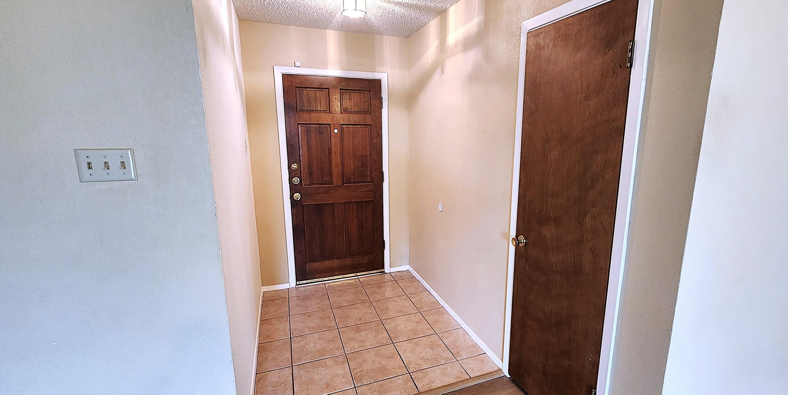 5704 93rd Street – photo 2