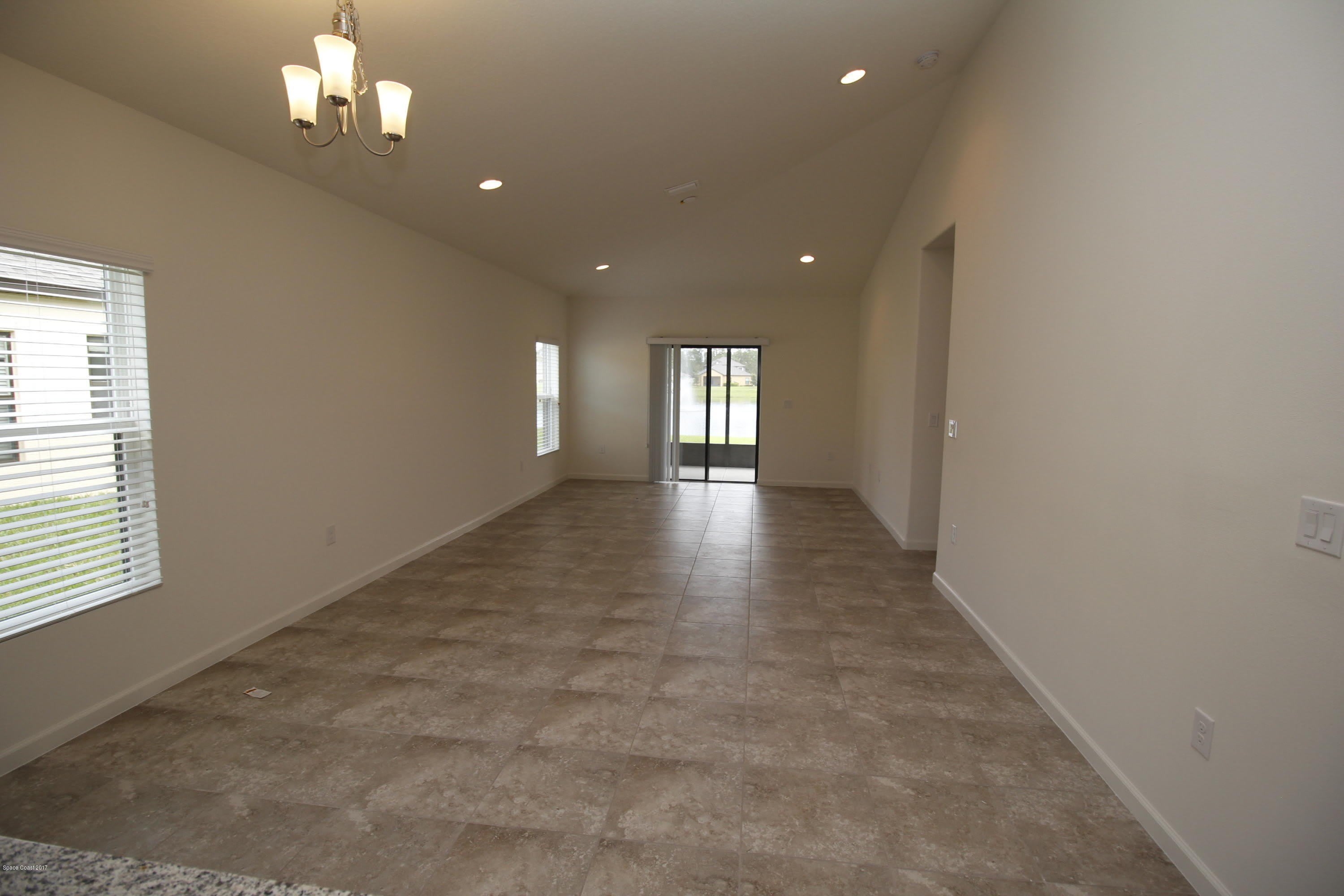 561 Dillard Drive SE – photo 5