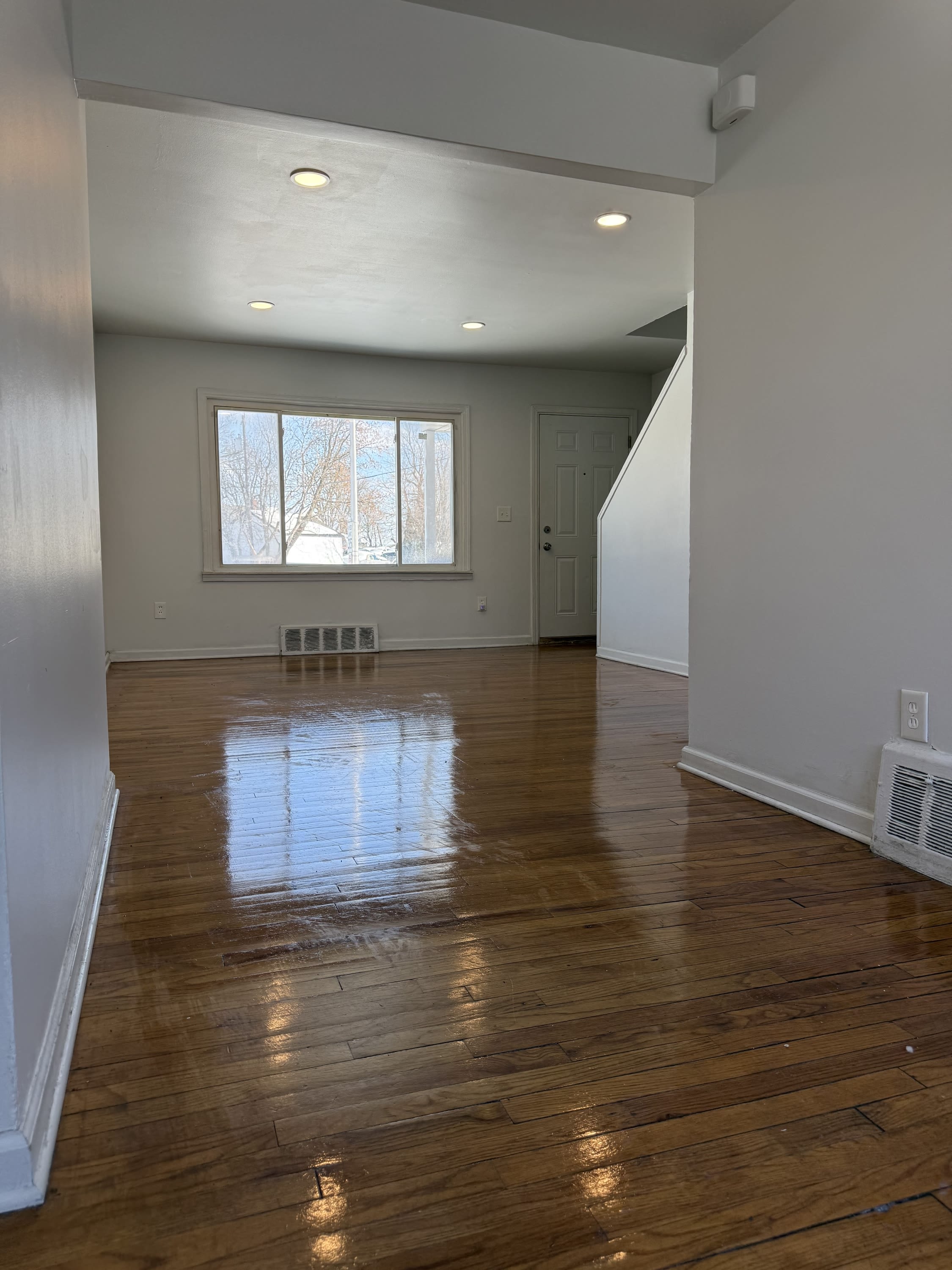 94 Martin Luther King Junior Boulevard South – photo 2