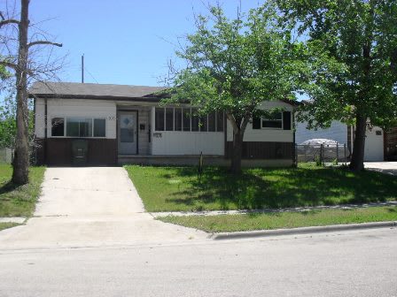 910 San Antonio St – photo 1