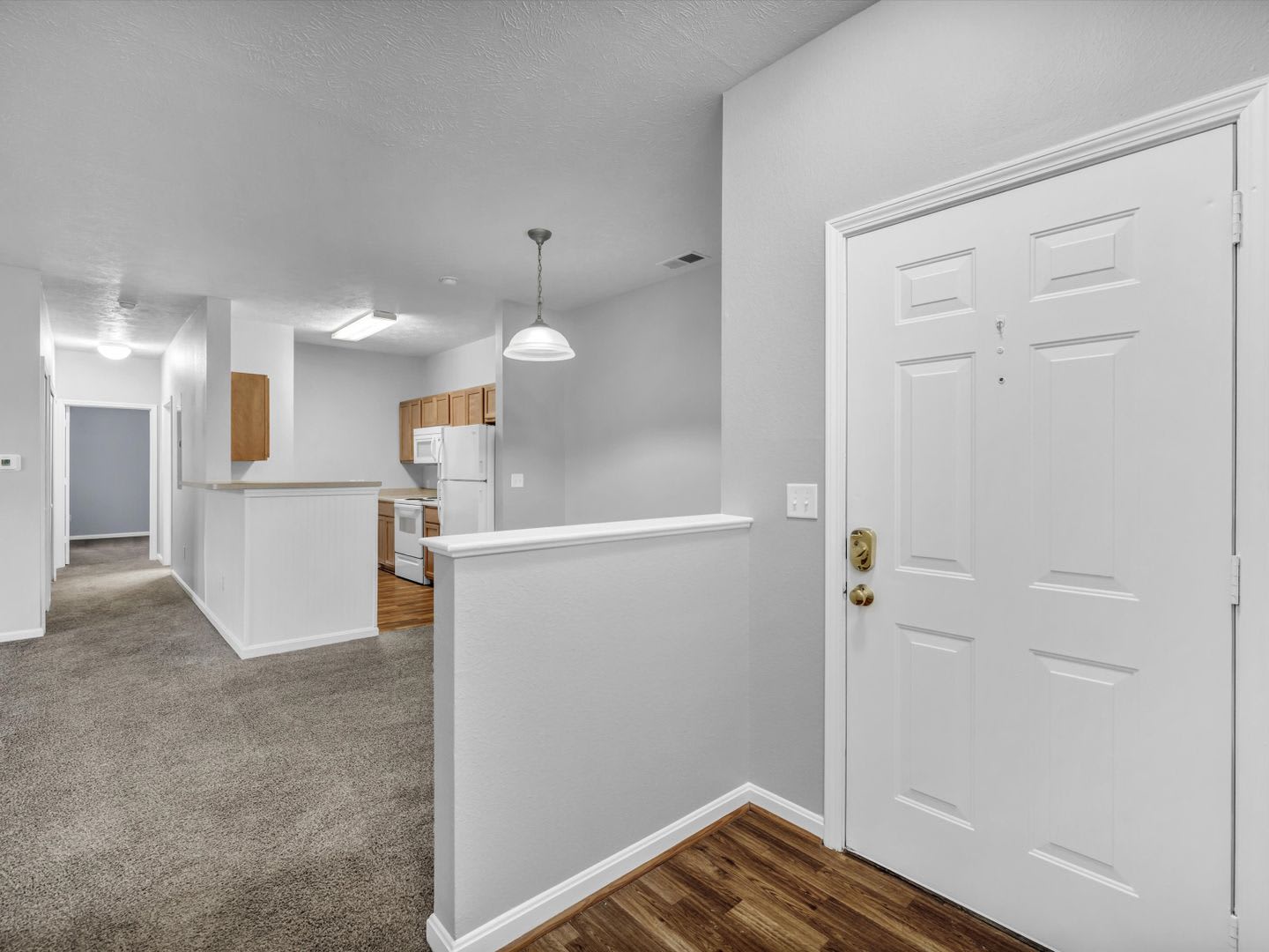 Walking Trails*******Castle School System********Large 3 Bedroom – photo 5